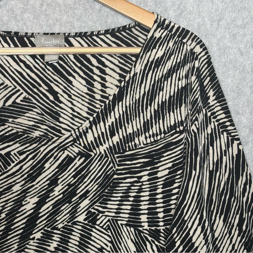 Travelers by Chico's Geometric Print V-Neck Blouse-Black/White-Women 3/US XL